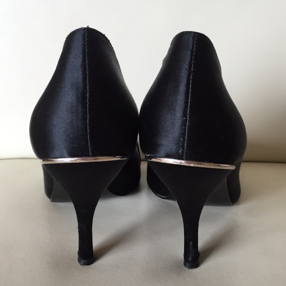 BCBG Black Hills - Picture 2 of 5